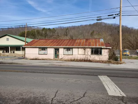 9775 Ky-122, Mcdowell, KY 41647 photo 4