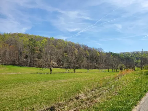 200 Haunted Cave Rd, Somerset, KY 42501