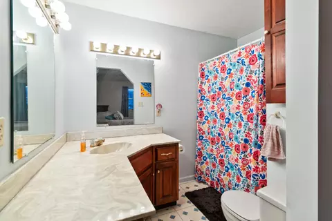 Bath - 53 Walnut St, Burnside, KY 42519 photo 2 of 2