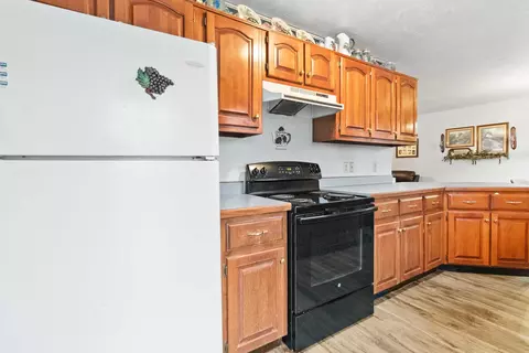 Kitchen - 53 Walnut St, Burnside, KY 42519 photo 3 of 3