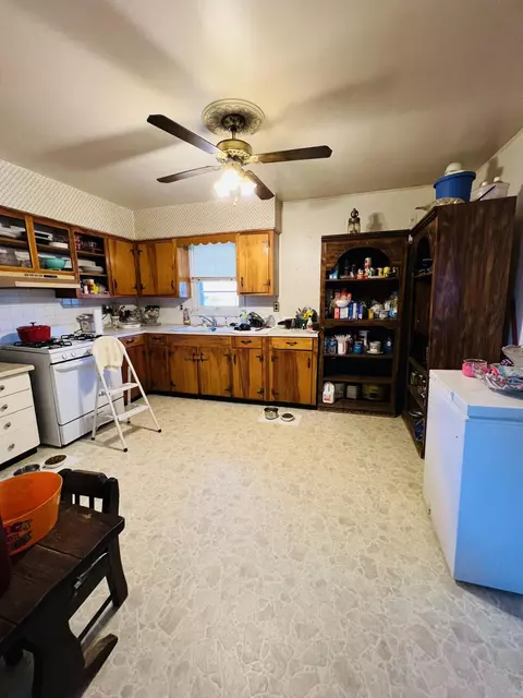 115 Ridgeway Dr, Lancaster, KY 40444 photo 2