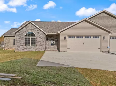 112 W B W Canterbury Dr, Bronston, KY 42518