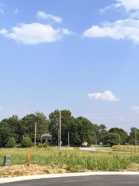 123 Clayber Dr, Nicholasville, KY 40356