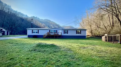 2151 Raccoon Rd, Pikeville, KY 41501