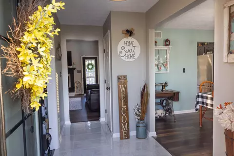 Entry Way - 113 Man O War Ct, Georgetown, KY 40324 photo 1 of 1