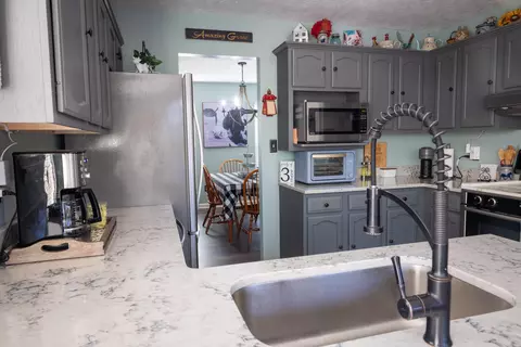 Kitchen - 113 Man O War Ct, Georgetown, KY 40324 photo 1 of 2