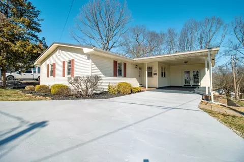 382 Massie Ave, Paris, KY 40361