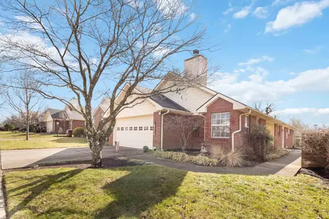 330 Retrac Rd, Lexington, KY 40503