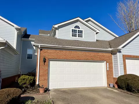 1102 Griffin Gate Dr, Lexington, KY 40511