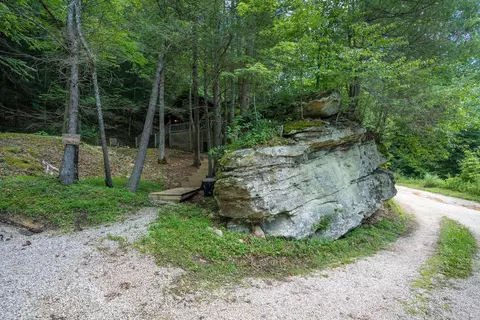 532 Cave Hollow Rd, Campton, KY 41301