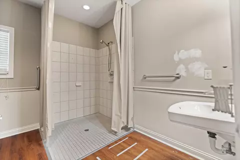 Bath - 157 Coachman Pl, Georgetown, KY 40324 photo 1 of 3