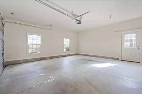Exterior - 157 Coachman Pl, Georgetown, KY 40324 photo 8 of 11