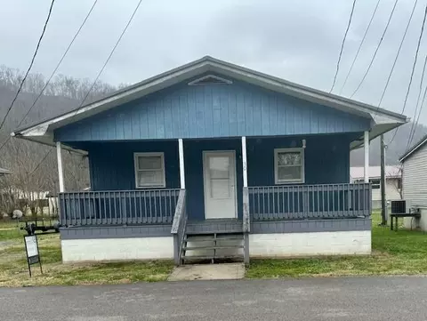 30 Greer St, Prestonsburg, KY 41653