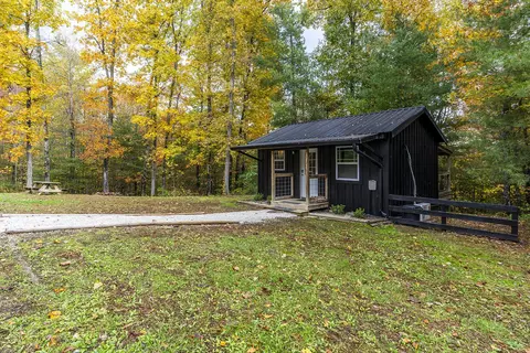 284 Fincastle Rd, Rogers, KY 41365