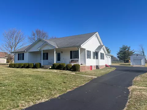 Exterior - 130 Eastern Ave, Lancaster, KY 40444 photo 2 of 4