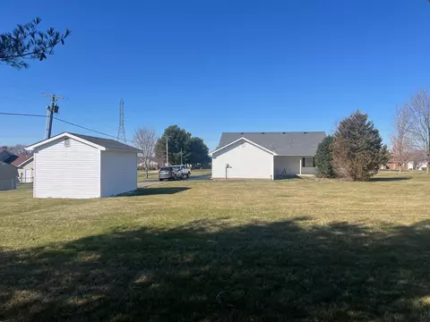 Exterior - 130 Eastern Ave, Lancaster, KY 40444 photo 3 of 4