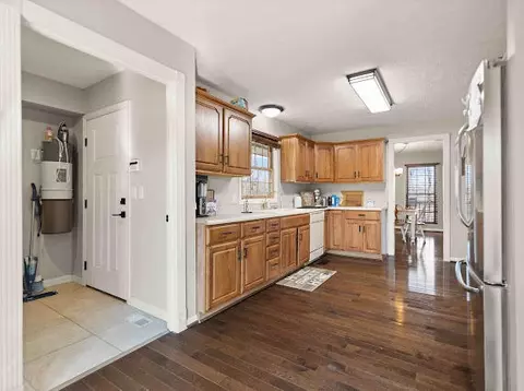Kitchen - 341 Hwy 233, Gray, KY 40734 photo 3 of 4