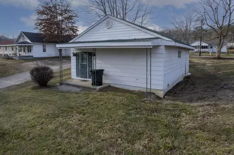 Exterior - 1025 E Main St, Morehead, KY 40351 photo 4 of 4