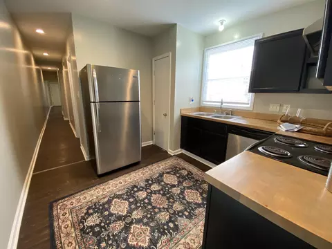 Kitchen - 340 E Second St, Lexington, KY 40508 photo 2 of 4