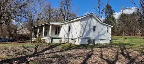 514 Fields Ln, London, KY 40741