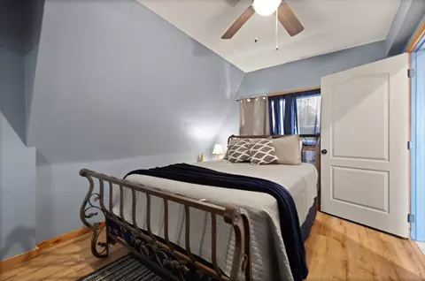 Bedroom - 992 Stonegate Dr, Burnside, KY 42519 photo 6 of 9