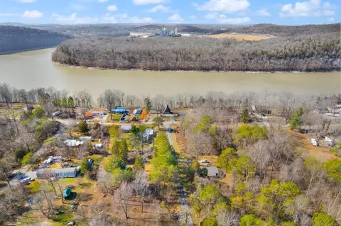 View/Area - 992 Stonegate Dr, Burnside, KY 42519 photo 2 of 14
