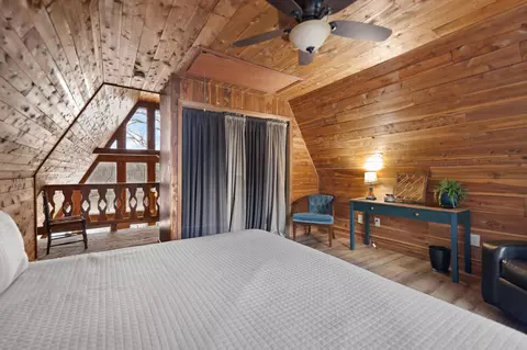 Bedroom - 992 Stonegate Dr, Burnside, KY 42519 photo 4 of 9