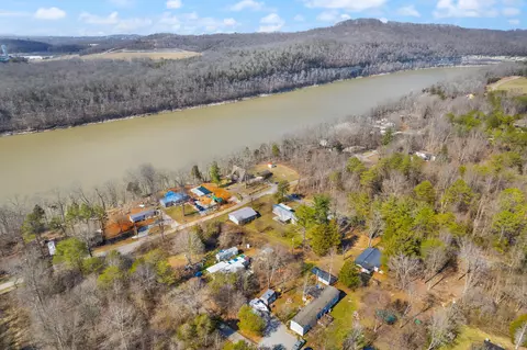 View/Area - 992 Stonegate Dr, Burnside, KY 42519 photo 11 of 14