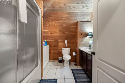 Bath - 992 Stonegate Dr, Burnside, KY 42519 photo 2 of 2