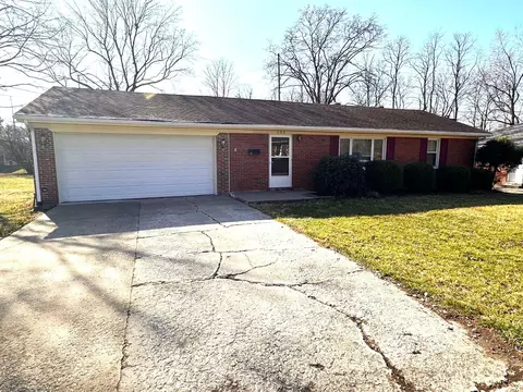 282 Bonnycastle Dr, Frankfort, KY 40601