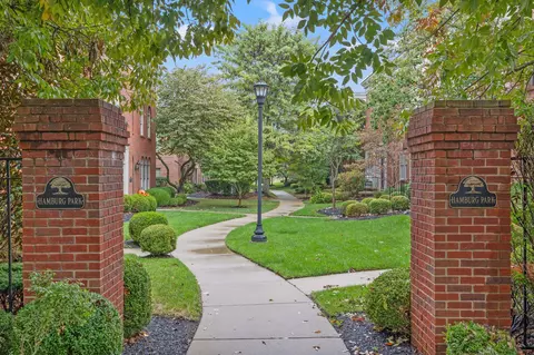 948 Village Green Ave, Lexington, KY 40509