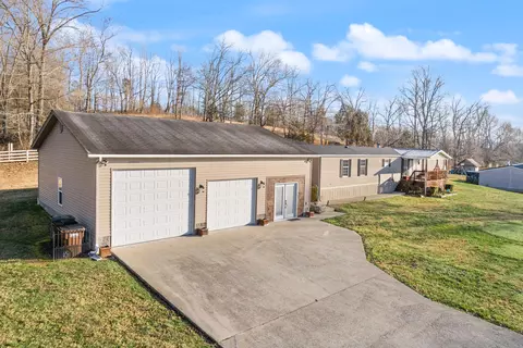 190 Shiloh Dr, Clay City, KY 40312