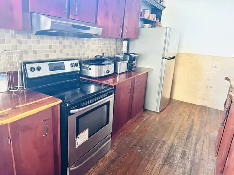 Kitchen - 391 Main Street St, Salvisa, KY 40372 photo 10 of 11