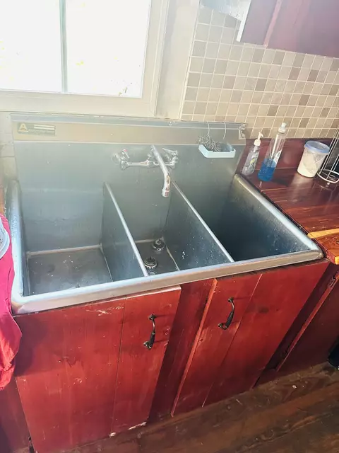 Kitchen - 391 Main Street St, Salvisa, KY 40372 photo 11 of 11