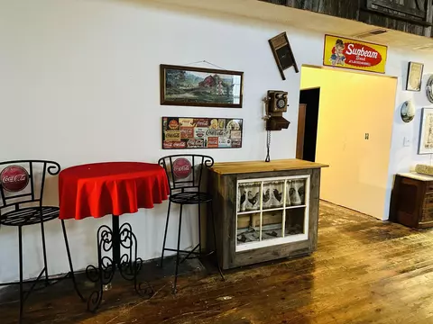 Living - 391 Main Street St, Salvisa, KY 40372 photo 4 of 7