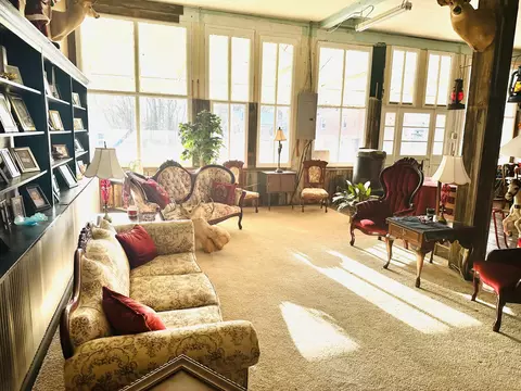 Living - 391 Main Street St, Salvisa, KY 40372 photo 6 of 7