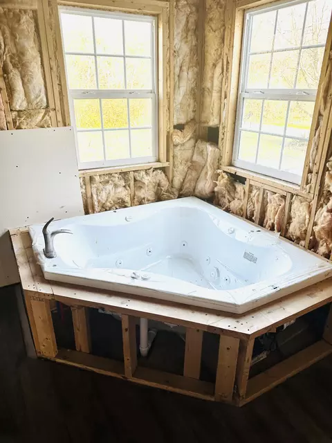Bath - 391 Main Street St, Salvisa, KY 40372 photo 3 of 3