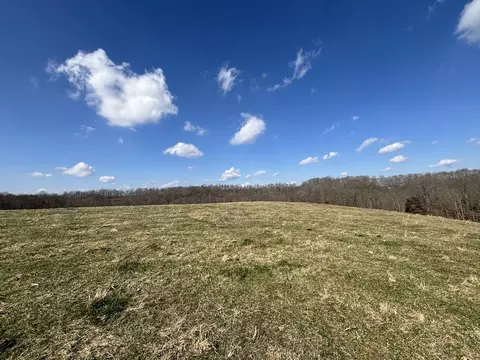 000 J W Harris Rd, Russell Springs, KY 42642
