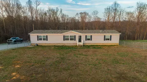 575 Bernard Farm Rd, Russell Springs, KY 42642