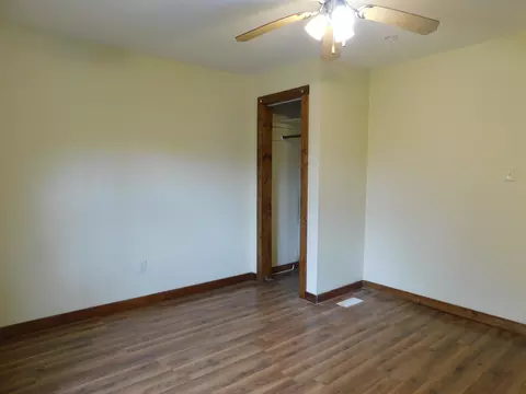 Bedroom - 146 Bailey Loop, Loyall, KY 40854 photo 4 of 14