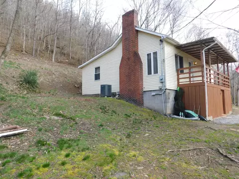 Exterior - 146 Bailey Loop, Loyall, KY 40854 photo 4 of 7