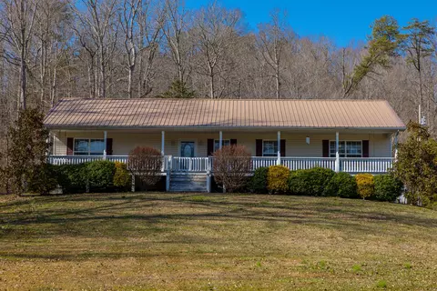 76 Cat Creek Rd, Stanton, KY 40380