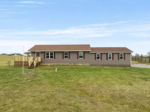 85 Whitney Dr, Lancaster, KY 40444