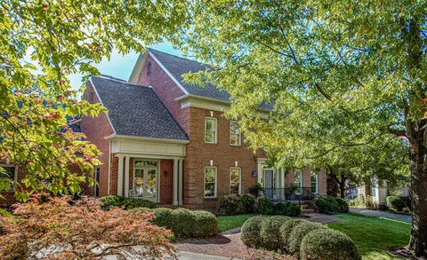 1941 Long Pond Walk, Lexington, KY 40502