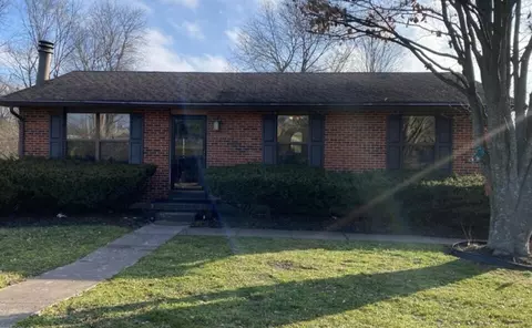 560 Elk Lake Dr, Lexington, KY 40517