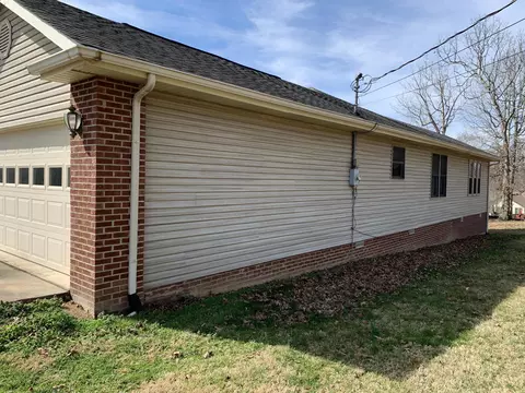 Exterior - 20 Trammell Ln, Corbin, KY 40701 photo 4 of 16