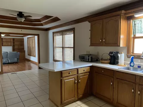 Kitchen - 20 Trammell Ln, Corbin, KY 40701 photo 4 of 8