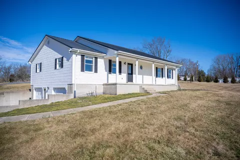 882 Old Danville Rd, Lancaster, KY 40444