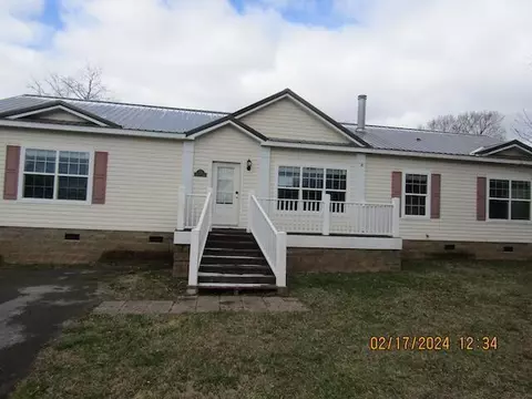 108 Stone Creek Dr, Middlesboro, KY 40965