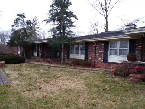 130 Sherwood Rd, Middlesboro, KY 40965